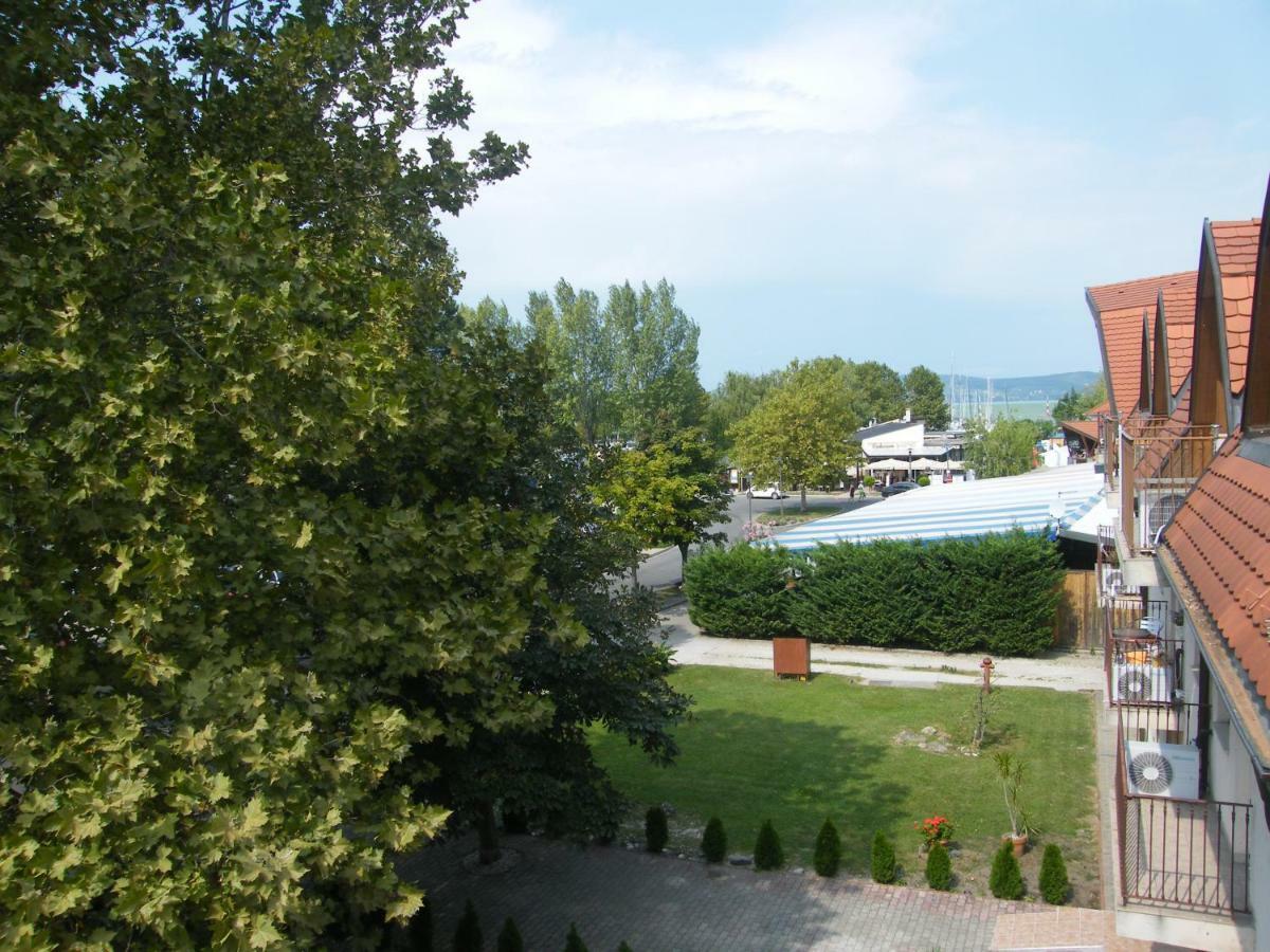 Park Setany Apartman Balatonlelle Exterior photo