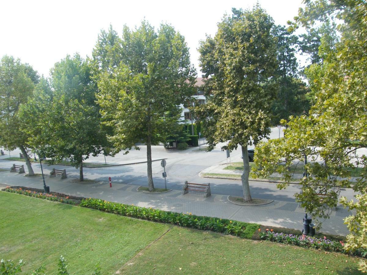 Park Setany Apartman Balatonlelle Exterior photo